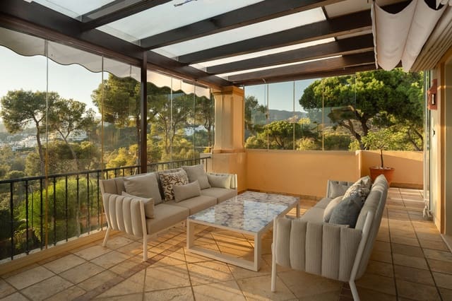 3 sypialnia Apartament na sprzedaż w Nueva Andalucia, Marbella z basenem - 1 450 000 € (Ref: 8879504)