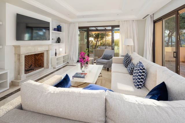 3 sypialnia Apartament na sprzedaż w Nueva Andalucia, Marbella z basenem - 1 450 000 € (Ref: 8879504)