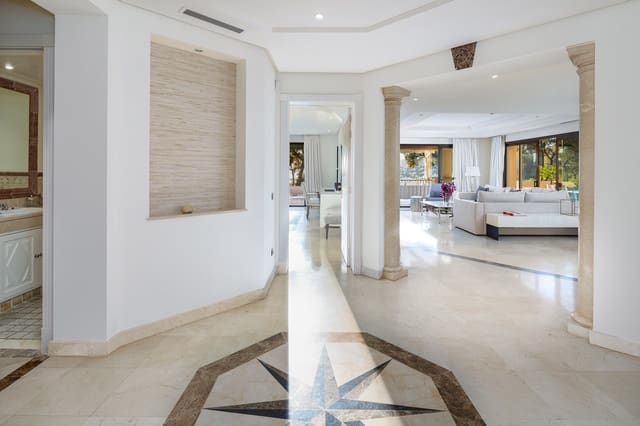 3 sypialnia Apartament na sprzedaż w Nueva Andalucia, Marbella z basenem - 1 450 000 € (Ref: 8879504)