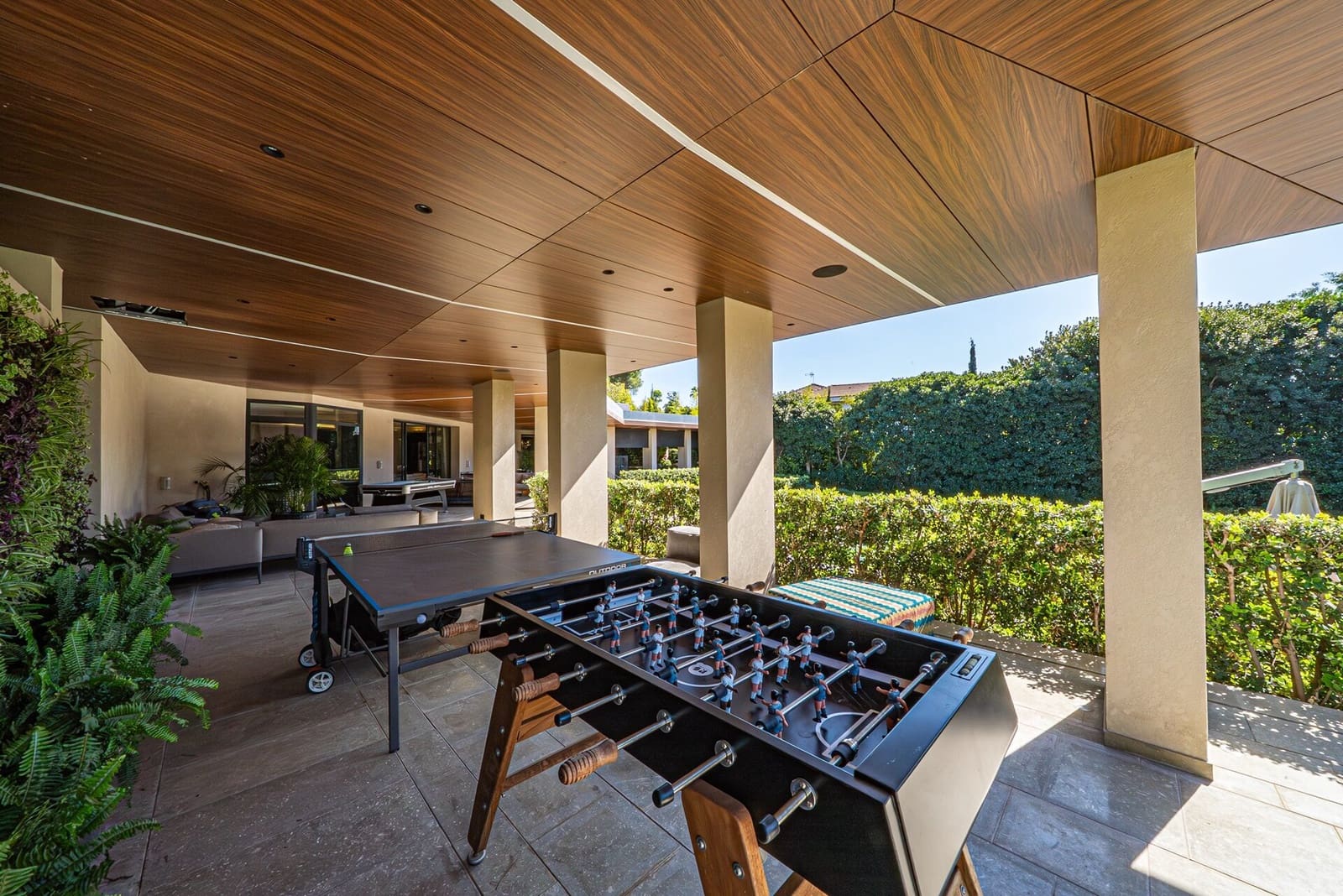 10 soverom Villa til salgs i Guadalmina med svømmebasseng garasje - € 12 900 000 (Ref: 8881402)