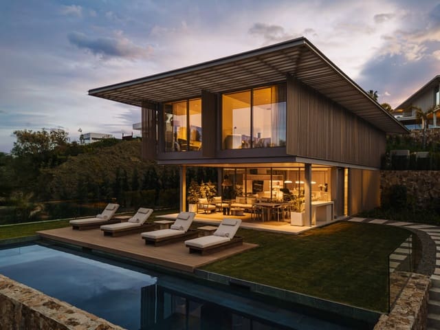 4 sovrum Villa till salu i Nueva Andalucia, Marbella med pool garage - 4 800 000 € (Ref: 8884056)