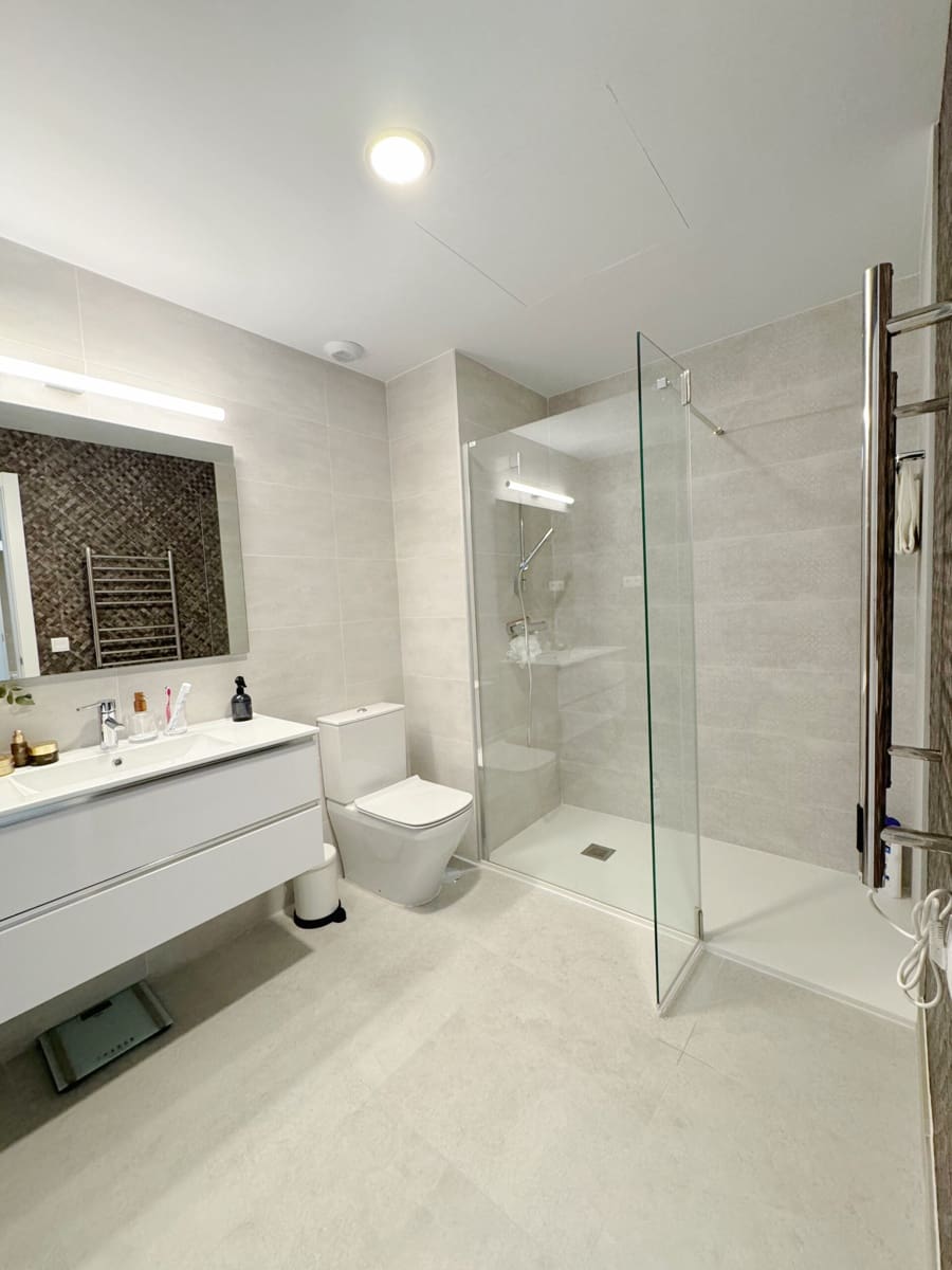 3 makuuhuone Huoneisto myytävänä paikassa Estepona mukana uima-altaan 
autotalli - 695 000 € (Ref: 8894569)