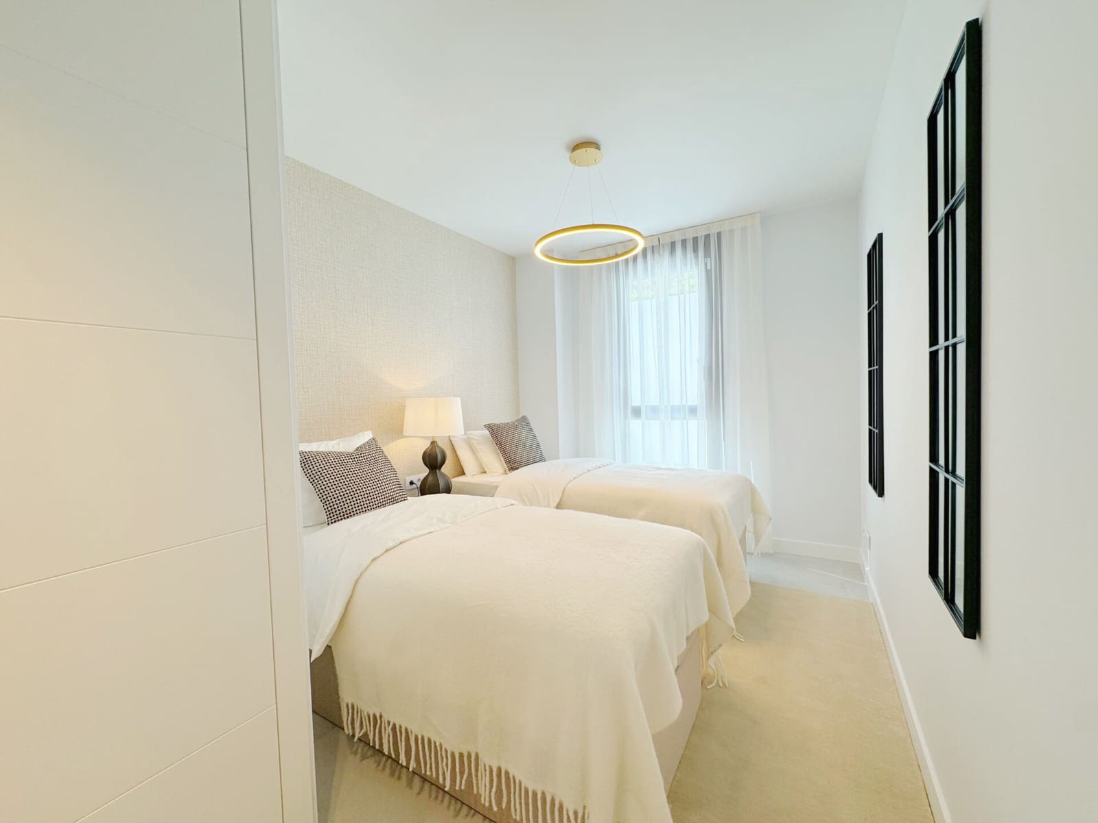 3 makuuhuone Huoneisto myytävänä paikassa Estepona mukana uima-altaan 
autotalli - 695 000 € (Ref: 8894569)