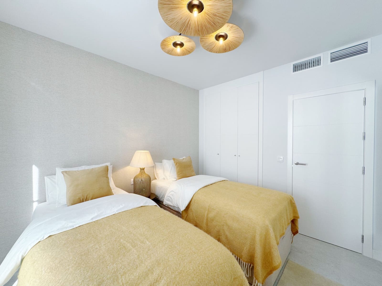 3 makuuhuone Huoneisto myytävänä paikassa Estepona mukana uima-altaan 
autotalli - 695 000 € (Ref: 8894569)