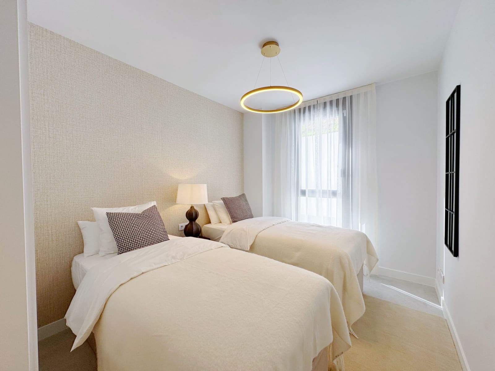 3 makuuhuone Huoneisto myytävänä paikassa Estepona mukana uima-altaan 
autotalli - 695 000 € (Ref: 8894569)