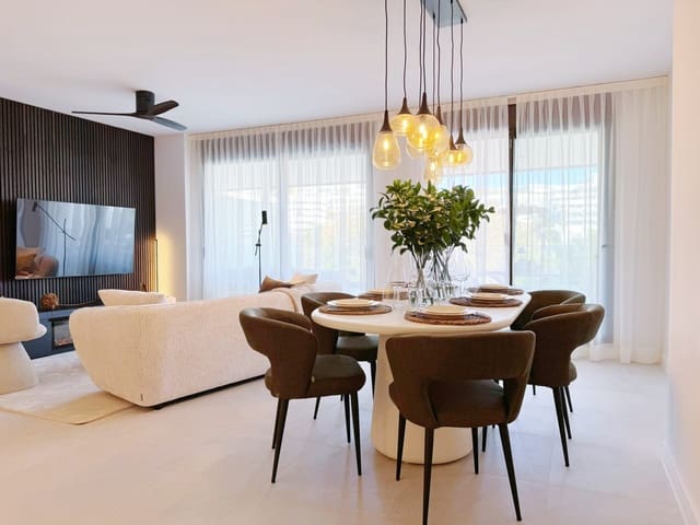 3 makuuhuone Huoneisto myytävänä paikassa Estepona mukana uima-altaan 
autotalli - 695 000 € (Ref: 8894569)