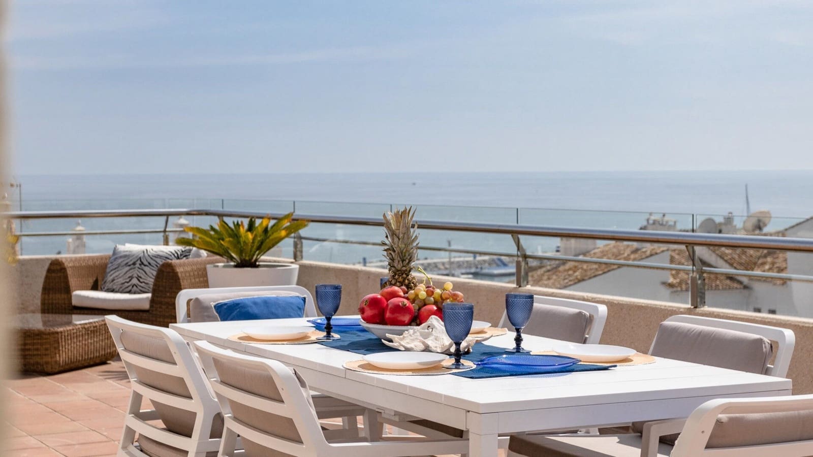 3 soveværelse Penthouse til salg i Puerto Banus med swimmingpool - € 2.300.000 (Ref: 8907274)