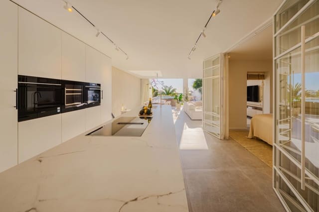 3 makuuhuone Huoneisto myytävänä paikassa Nueva Andalucia, Marbella mukana uima-altaan - 1 195 000 € (Ref: 8907276)