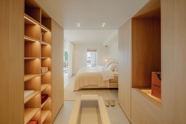 3 makuuhuone Huoneisto myytävänä paikassa Nueva Andalucia, Marbella mukana uima-altaan - 1 195 000 € (Ref: 8907276)