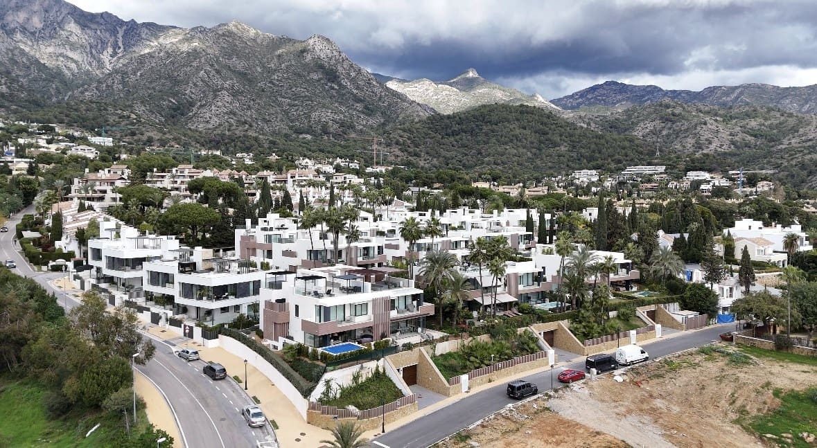 5 quarto Casa em Banda para venda em Golden Mile com piscina garagem - 3 700 000 € (Ref: 8917801)