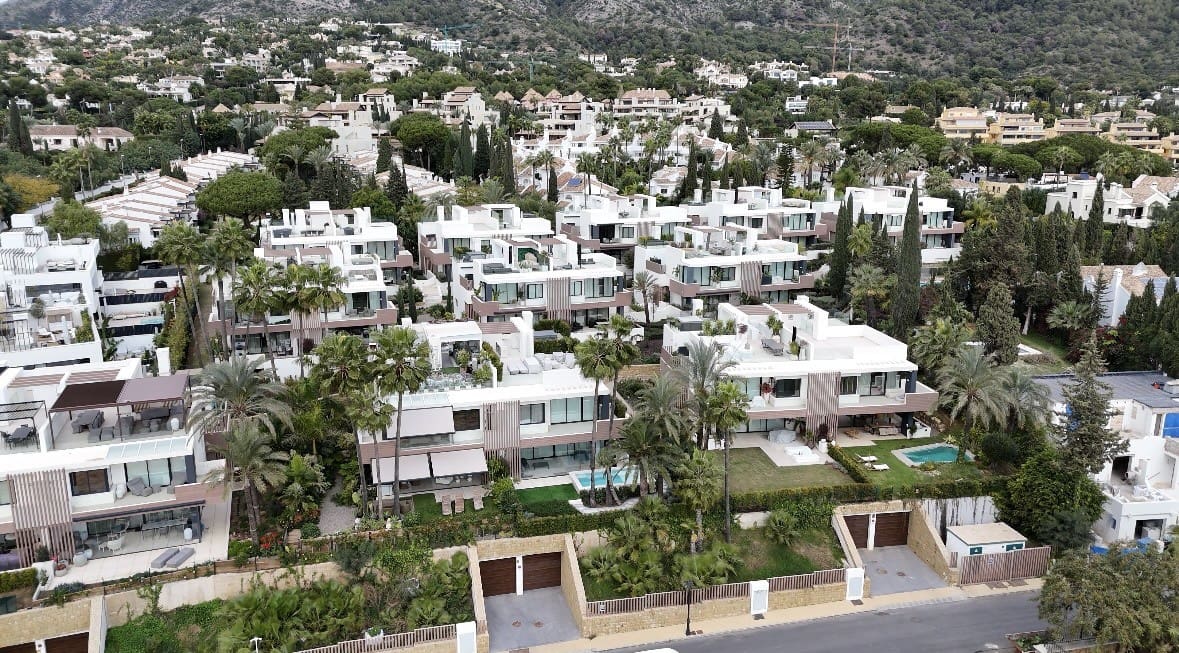 5 quarto Casa em Banda para venda em Golden Mile com piscina garagem - 3 700 000 € (Ref: 8917801)