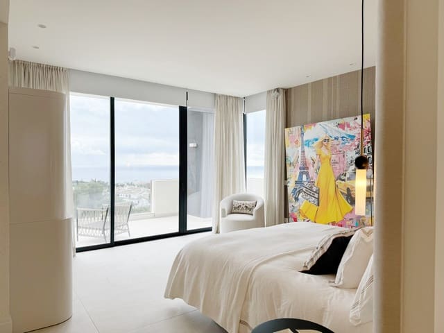 5 makuuhuone Omakotitalo myytävänä paikassa Sierra Blanca, Marbella mukana uima-altaan 
autotalli - 3 700 000 € (Ref: 8917801)