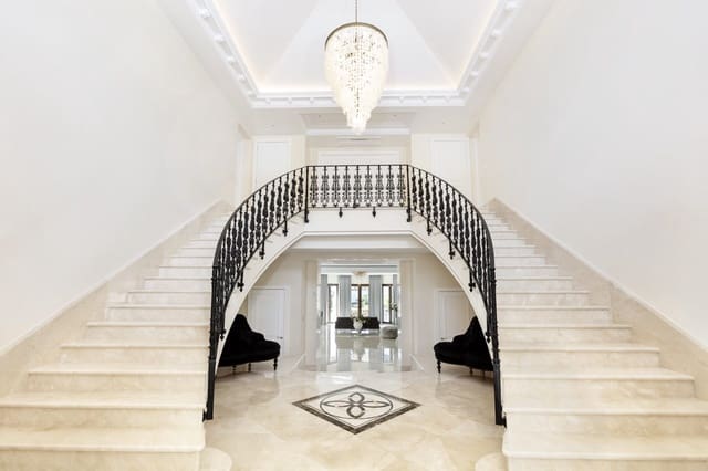 8 quarto Moradia para venda em Sierra Blanca, Marbella com piscina garagem - 11 950 000 € (Ref: 8926206)