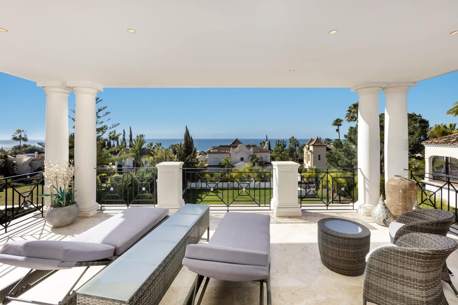 8 quarto Moradia para venda em Golden Mile com piscina garagem - 11 950 000 € (Ref: 8926206)