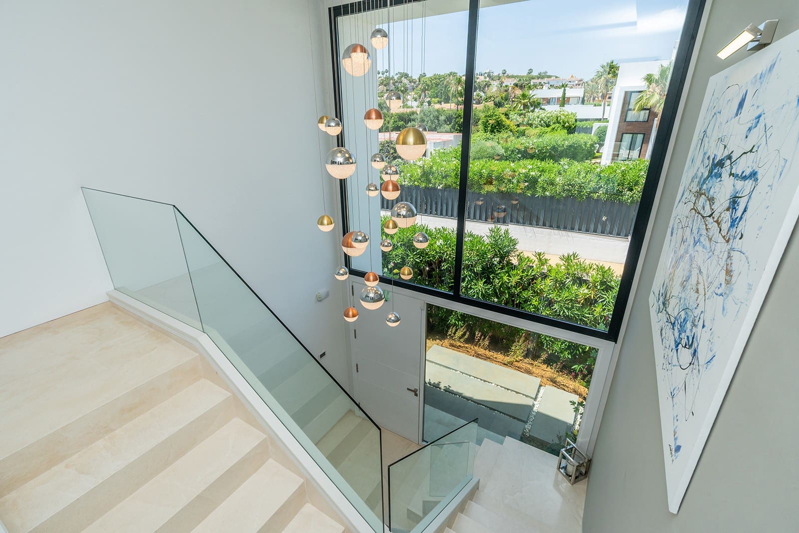 5 soverom Villa til salgs i El Paraiso med svømmebasseng garasje - € 1 995 000 (Ref: 8926209)