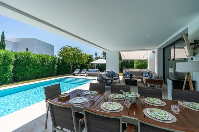 5 makuuhuone Huvila myytävänä paikassa El Paraiso, Estepona mukana uima-altaan 
autotalli - 1 995 000 € (Ref: 8926209)