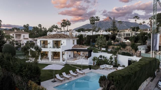 5 slaapkamer Villa te koop in Nueva Andalucia, Marbella met zwembad garage - € 3.495.000 (Ref: 8926210)