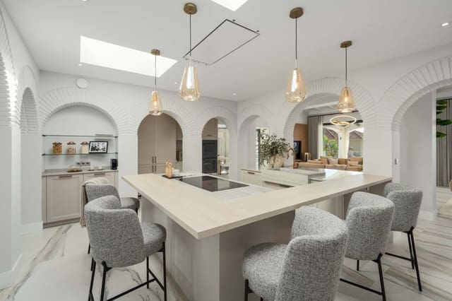 5 sypialnia Willa na sprzedaż w Golden Mile, Marbella z basenem garażem - 7 550 000 € (Ref: 8926211)