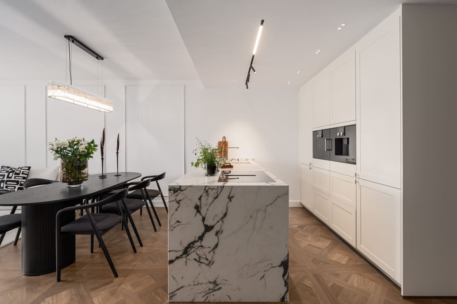 3 bedroom Apartment for sale in Golden Mile with pool garage - € 2,750,000 (Ref: 8932089)