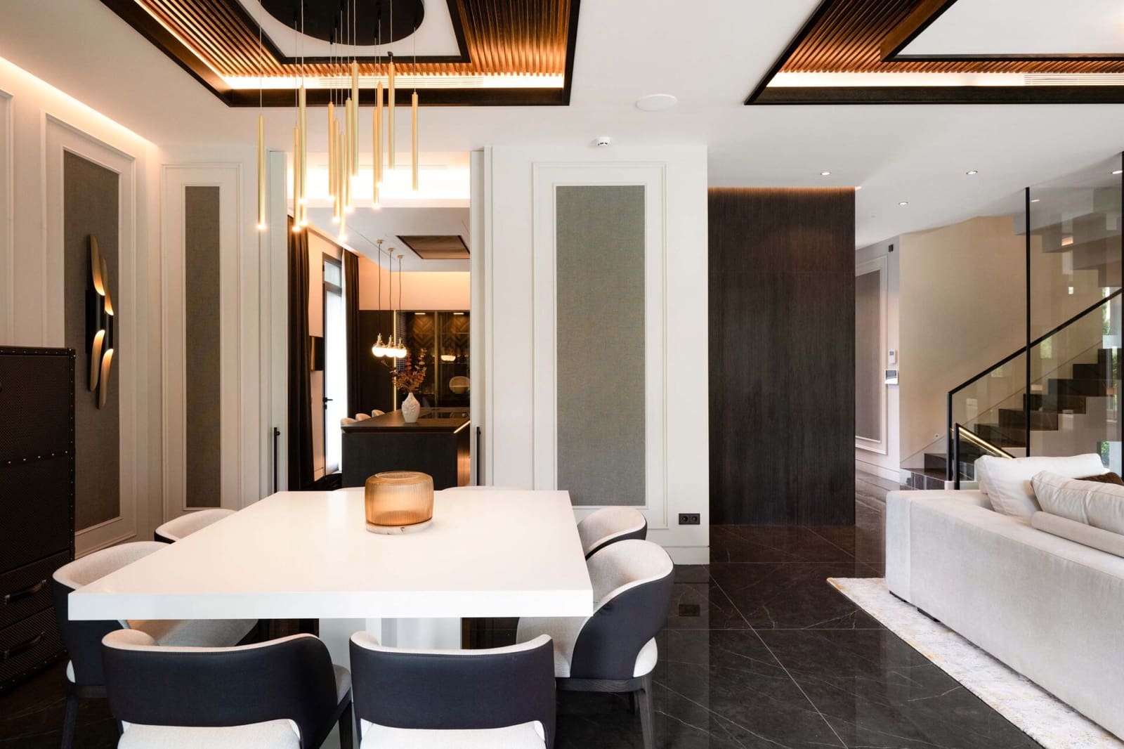 5 soverom Villa til salgs i Golden Mile med svømmebasseng garasje - € 11 900 000 (Ref: 8935041)