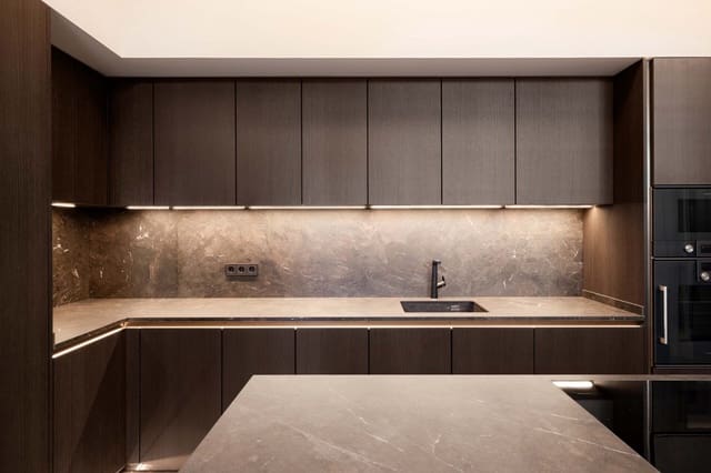 5 soverom Villa til salgs i Golden Mile, Marbella med svømmebasseng garasje - € 11 900 000 (Ref: 8935041)