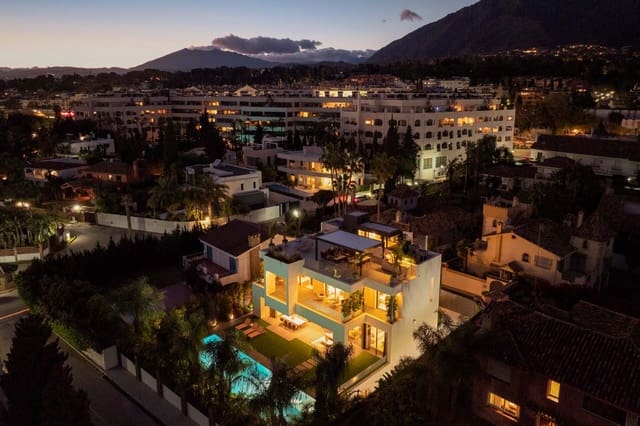 5 soverom Villa til salgs i Golden Mile, Marbella med svømmebasseng garasje - € 11 900 000 (Ref: 8935041)