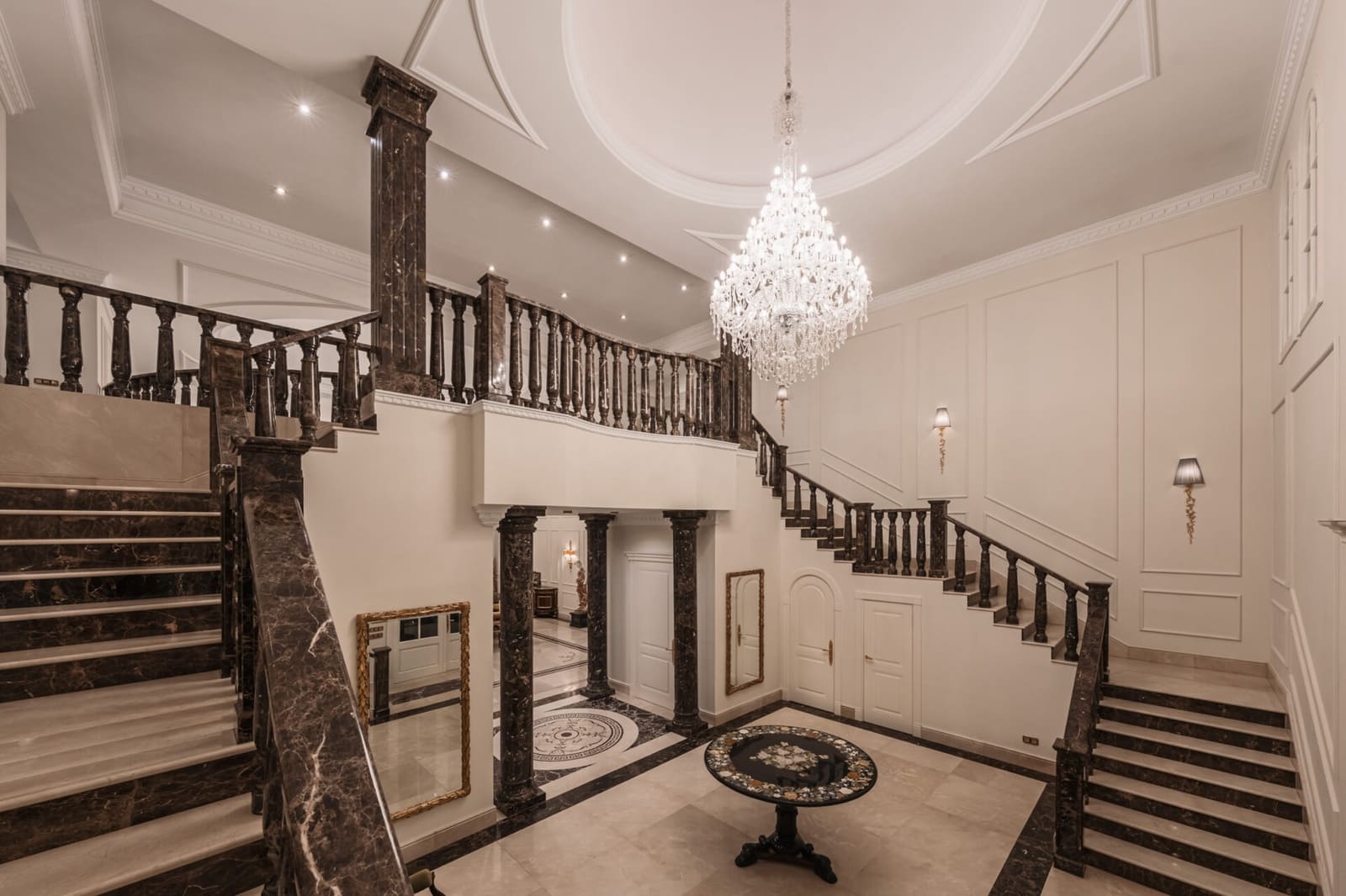 7 sypialnia Willa na sprzedaż w Golden Mile z basenem garażem - 13 000 000 € (Ref: 8937012)