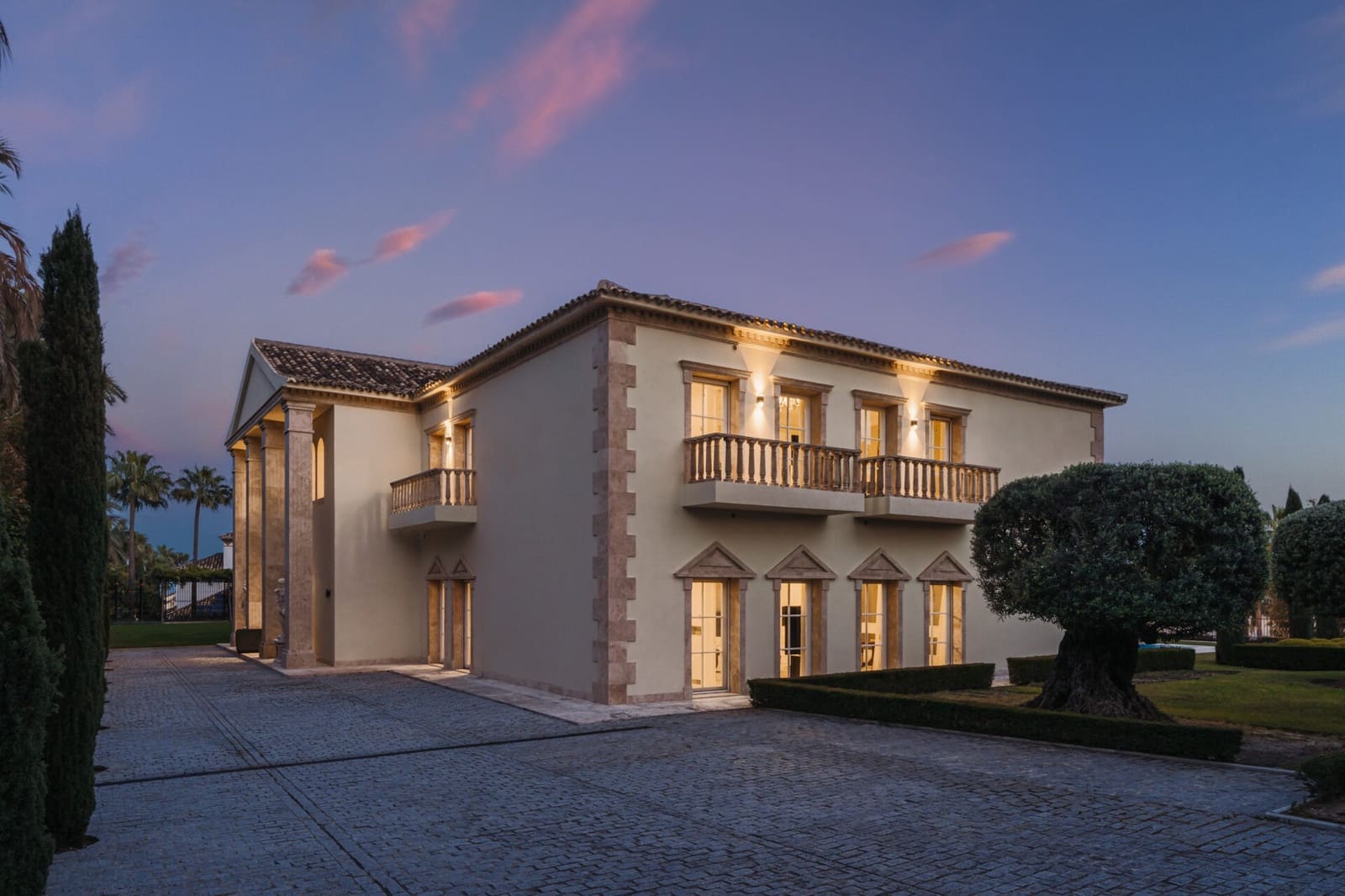 7 sypialnia Willa na sprzedaż w Golden Mile z basenem garażem - 13 000 000 € (Ref: 8937012)