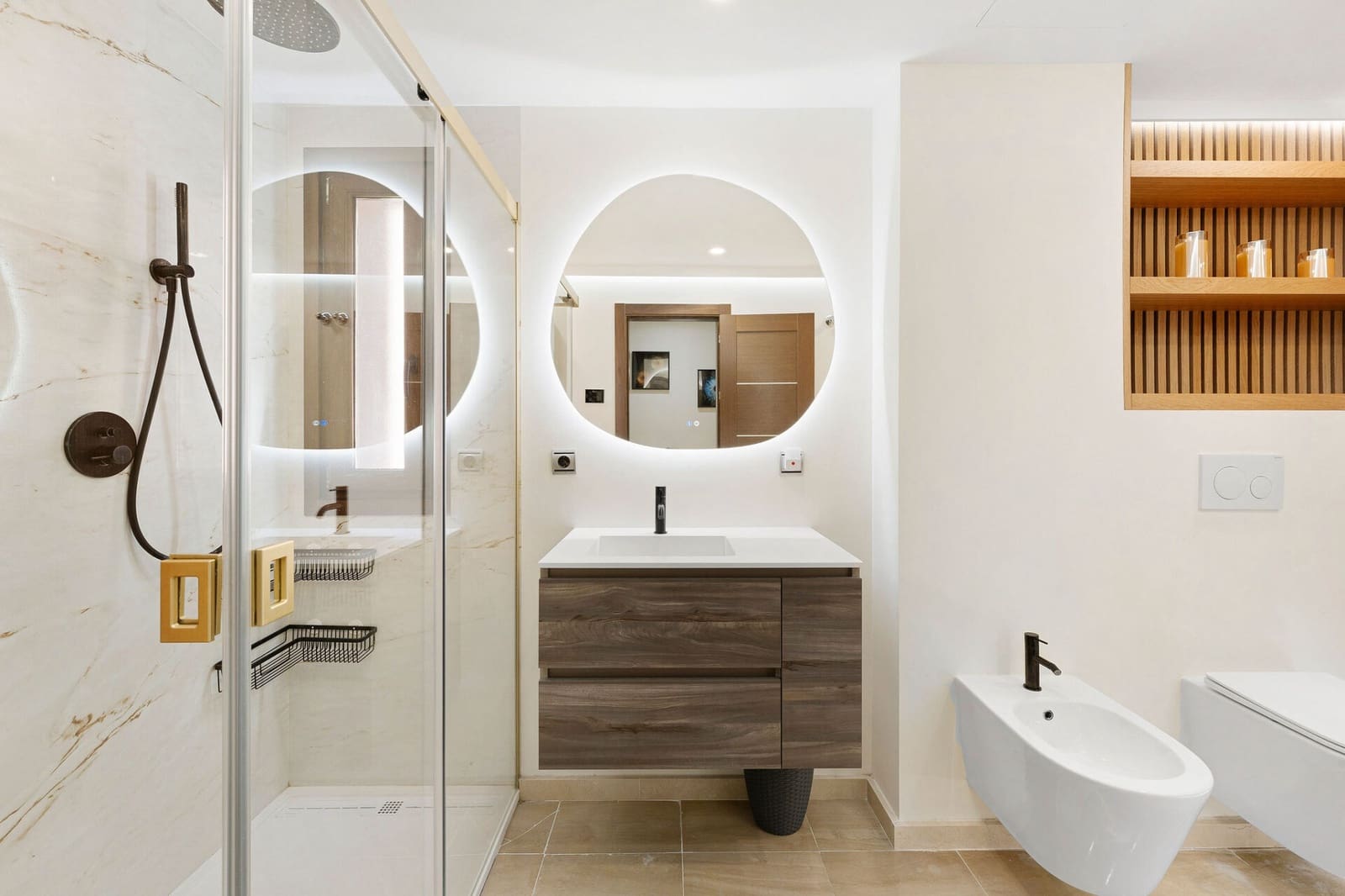 4 bedroom Penthouse for sale in Estepona with pool garage - € 1,195,000 (Ref: 8950612)