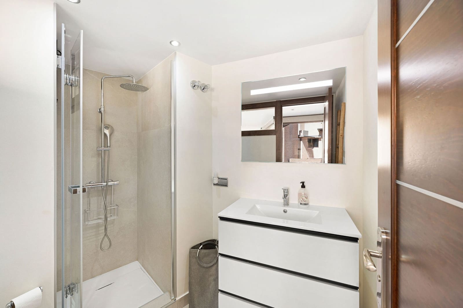 4 bedroom Penthouse for sale in Estepona with pool garage - € 1,195,000 (Ref: 8950612)