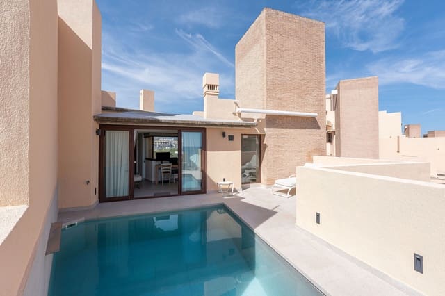 4 bedroom Penthouse for sale in Estepona with pool garage - € 1,195,000 (Ref: 8950612)