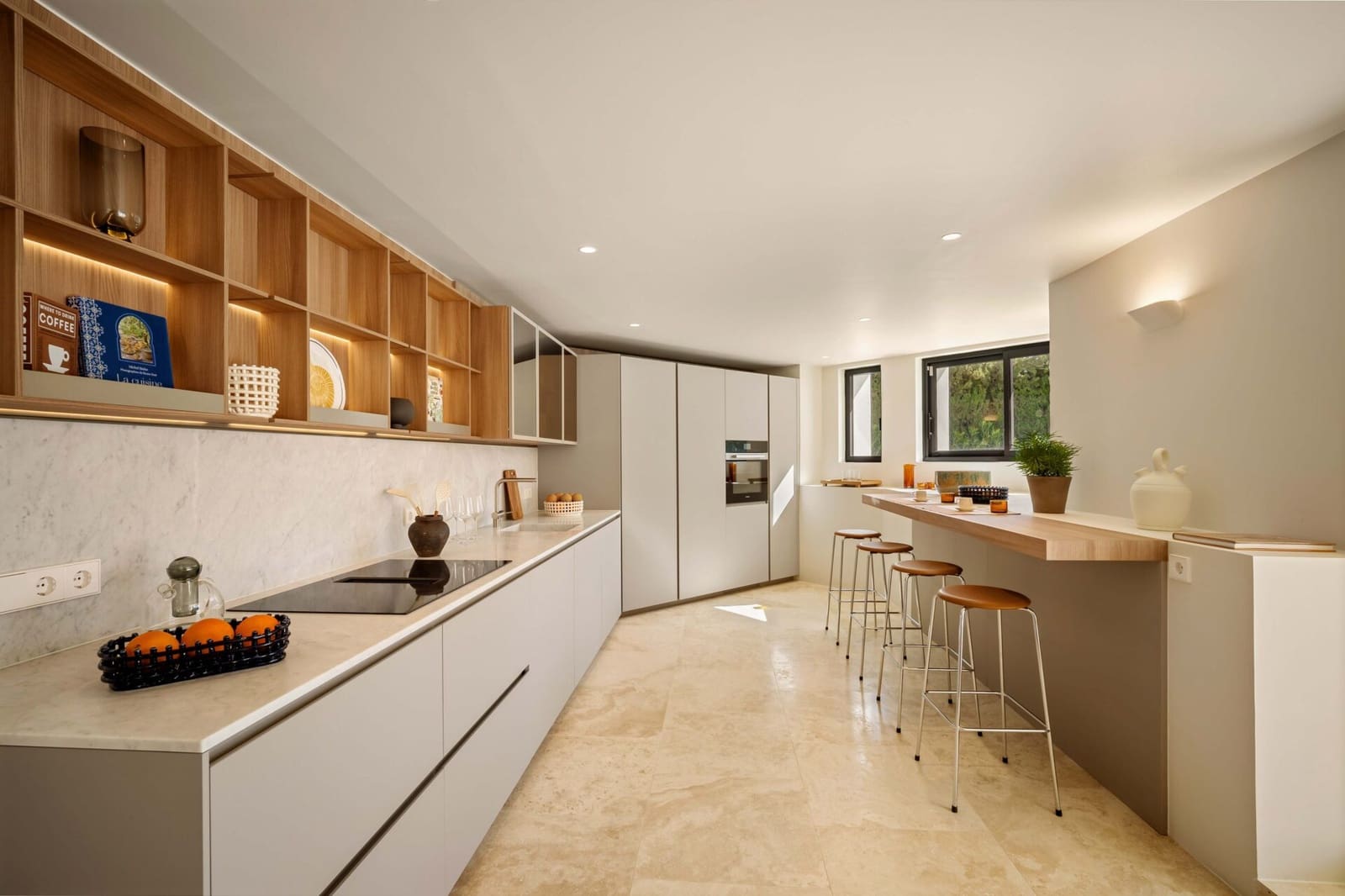 4 soveværelse Villa til salg i Nueva Andalucia med swimmingpool - € 3.100.000 (Ref: 8950613)