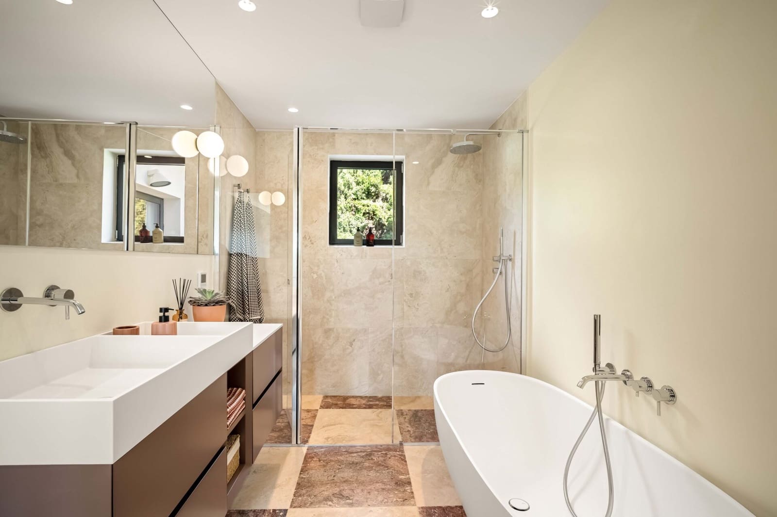 4 soveværelse Villa til salg i Nueva Andalucia med swimmingpool - € 3.100.000 (Ref: 8950613)