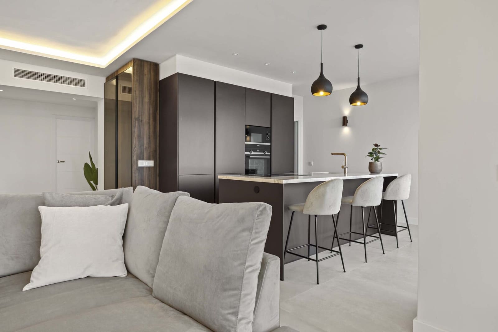 3 bedroom Apartment for sale in La Quinta - € 890,000 (Ref: 8972045)