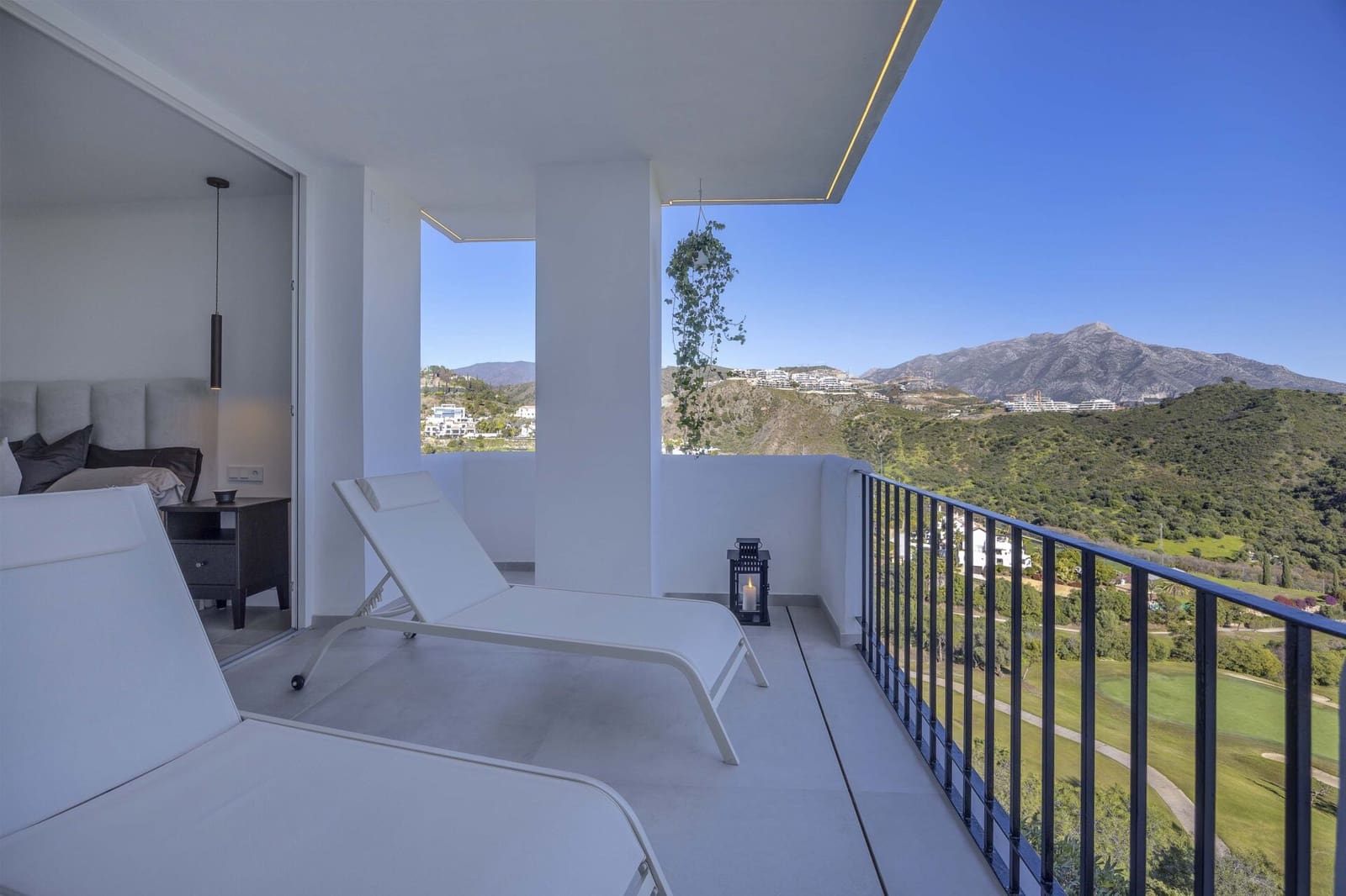 3 bedroom Apartment for sale in La Quinta - € 890,000 (Ref: 8972045)