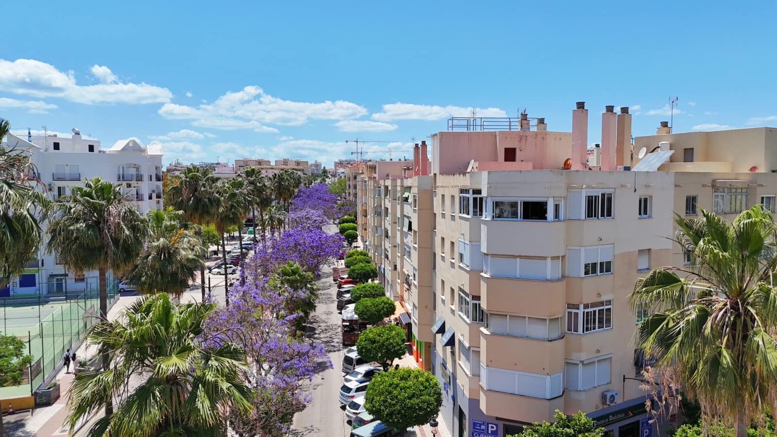 3 bedroom Apartment for sale in Estepona - € 415,000 (Ref: 8985775)