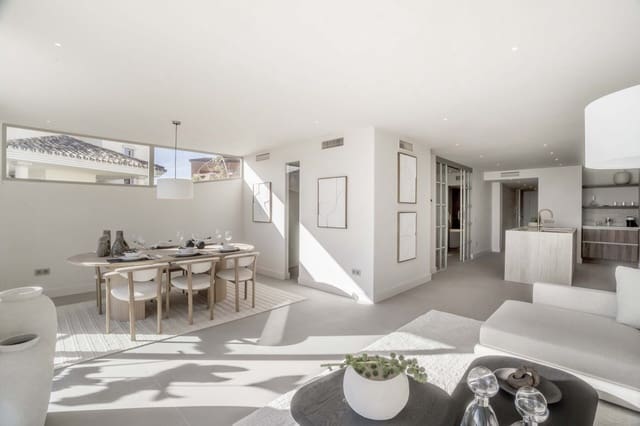 3 bedroom Apartment for sale in Nueva Andalucia, Marbella with pool - € 1,125,000 (Ref: 9001194)