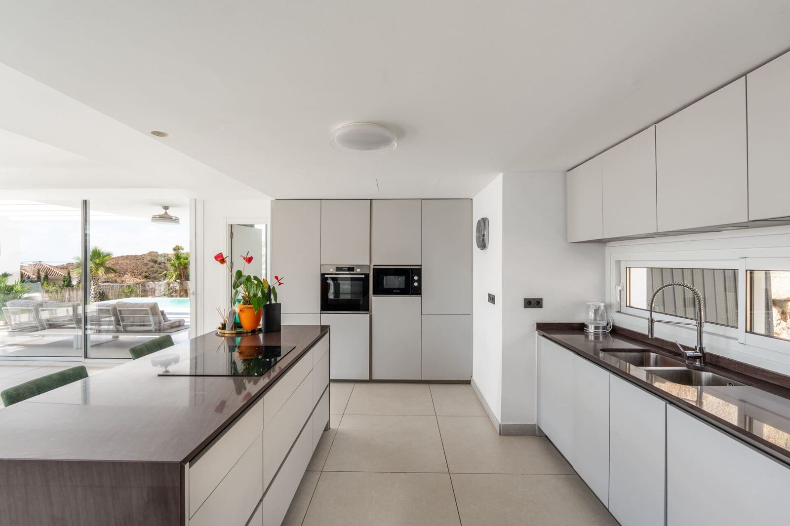 4 soveværelse Villa til salg i Mijas Costa med swimmingpool - € 1.450.000 (Ref: 9003257)