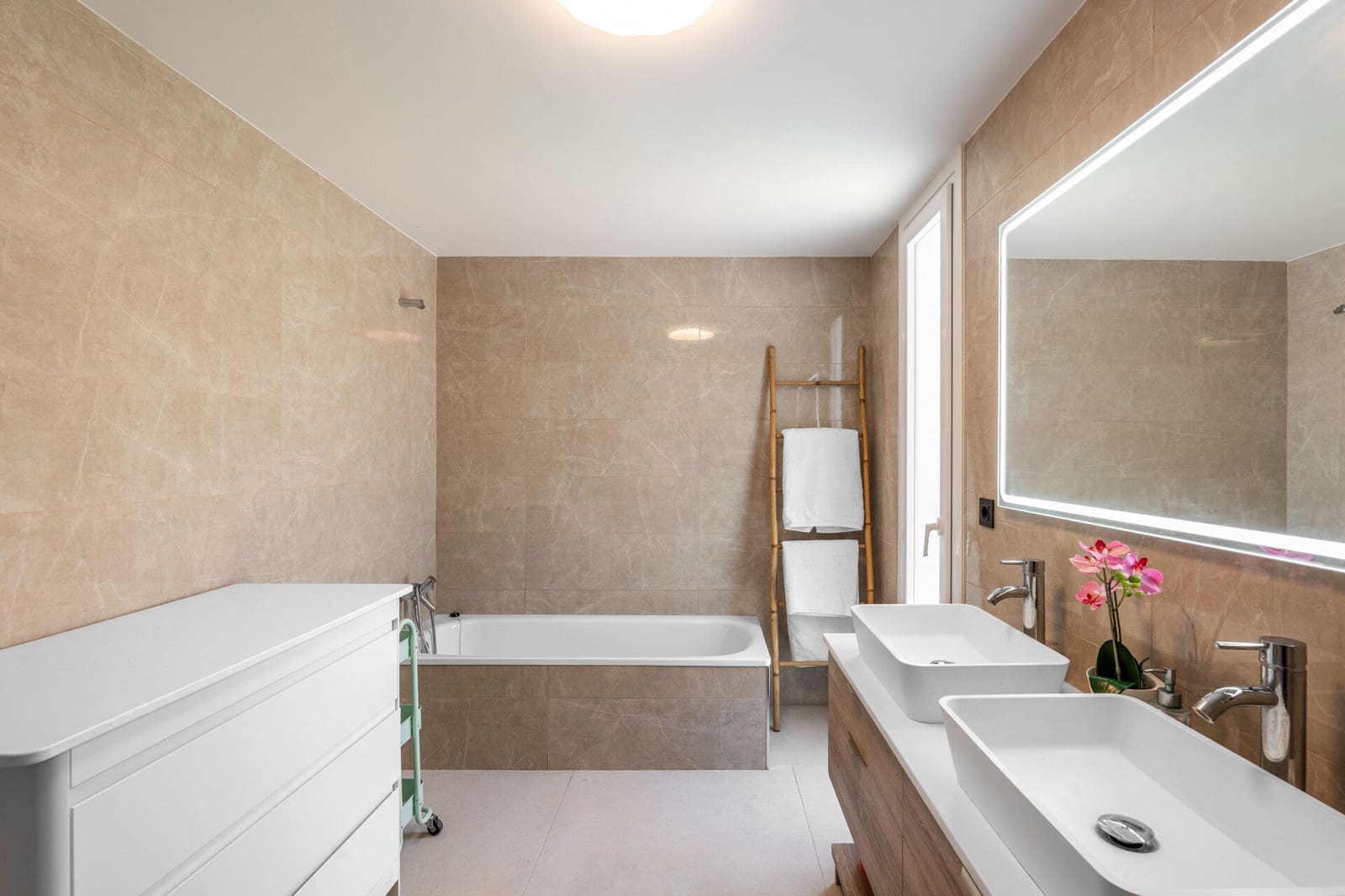 4 soveværelse Villa til salg i Mijas Costa med swimmingpool - € 1.450.000 (Ref: 9003257)