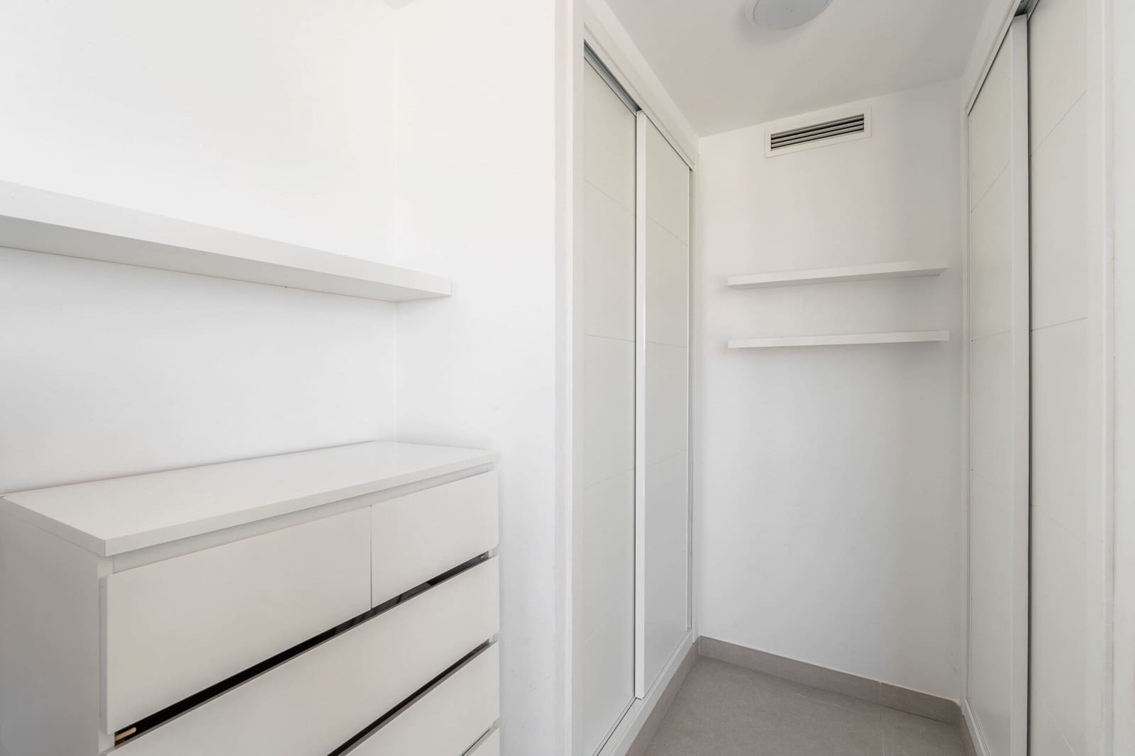 4 soveværelse Villa til salg i Mijas Costa med swimmingpool - € 1.450.000 (Ref: 9003257)