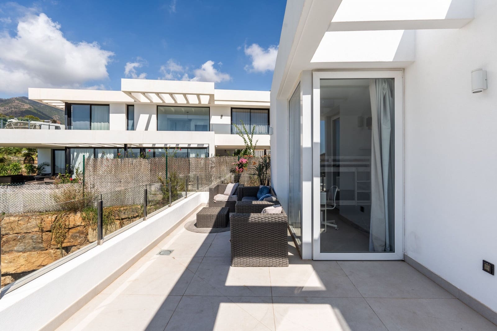 4 soveværelse Villa til salg i Mijas Costa med swimmingpool - € 1.450.000 (Ref: 9003257)