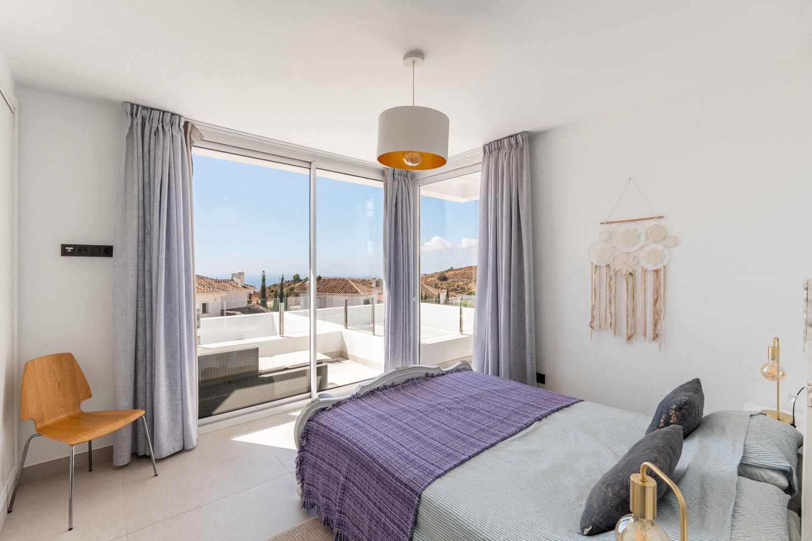 4 soveværelse Villa til salg i Mijas Costa med swimmingpool - € 1.450.000 (Ref: 9003257)