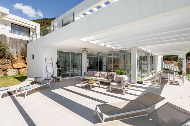 4 soveværelse Villa til salg i Mijas Costa, Mijas med swimmingpool - € 1.450.000 (Ref: 9003257)