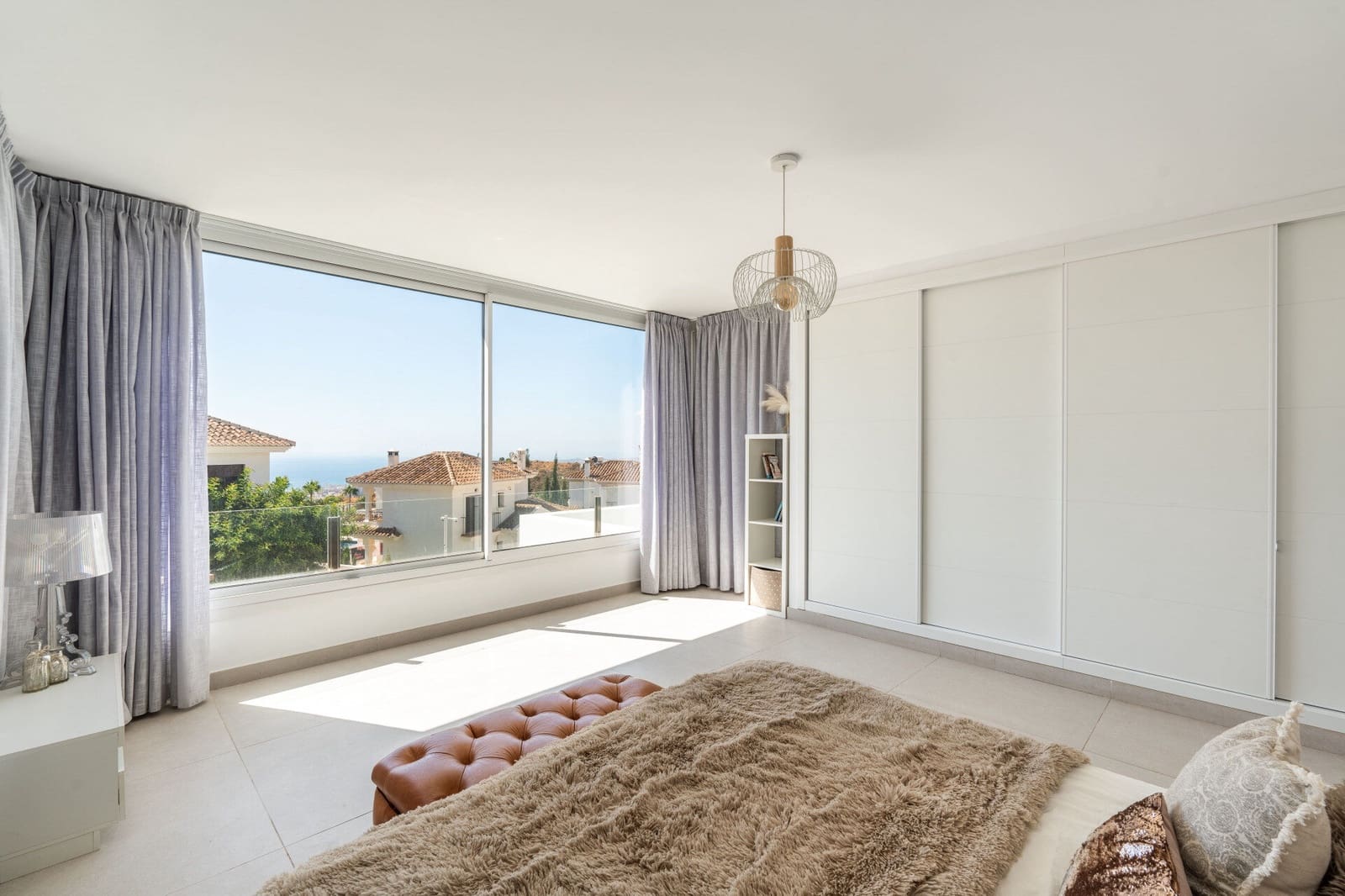 4 soveværelse Villa til salg i Mijas Costa med swimmingpool - € 1.450.000 (Ref: 9003257)