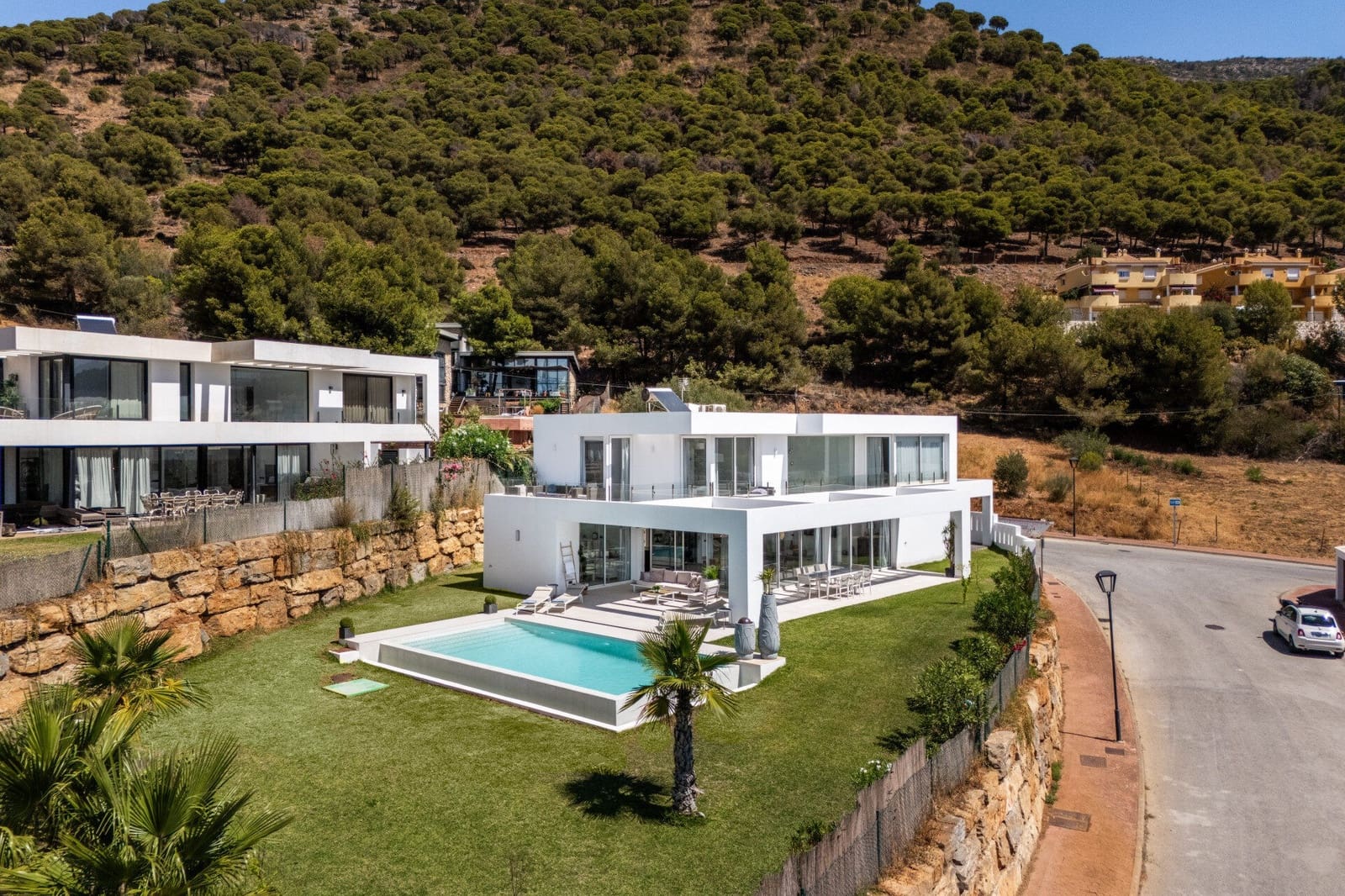 4 soveværelse Villa til salg i Mijas Costa med swimmingpool - € 1.450.000 (Ref: 9003257)