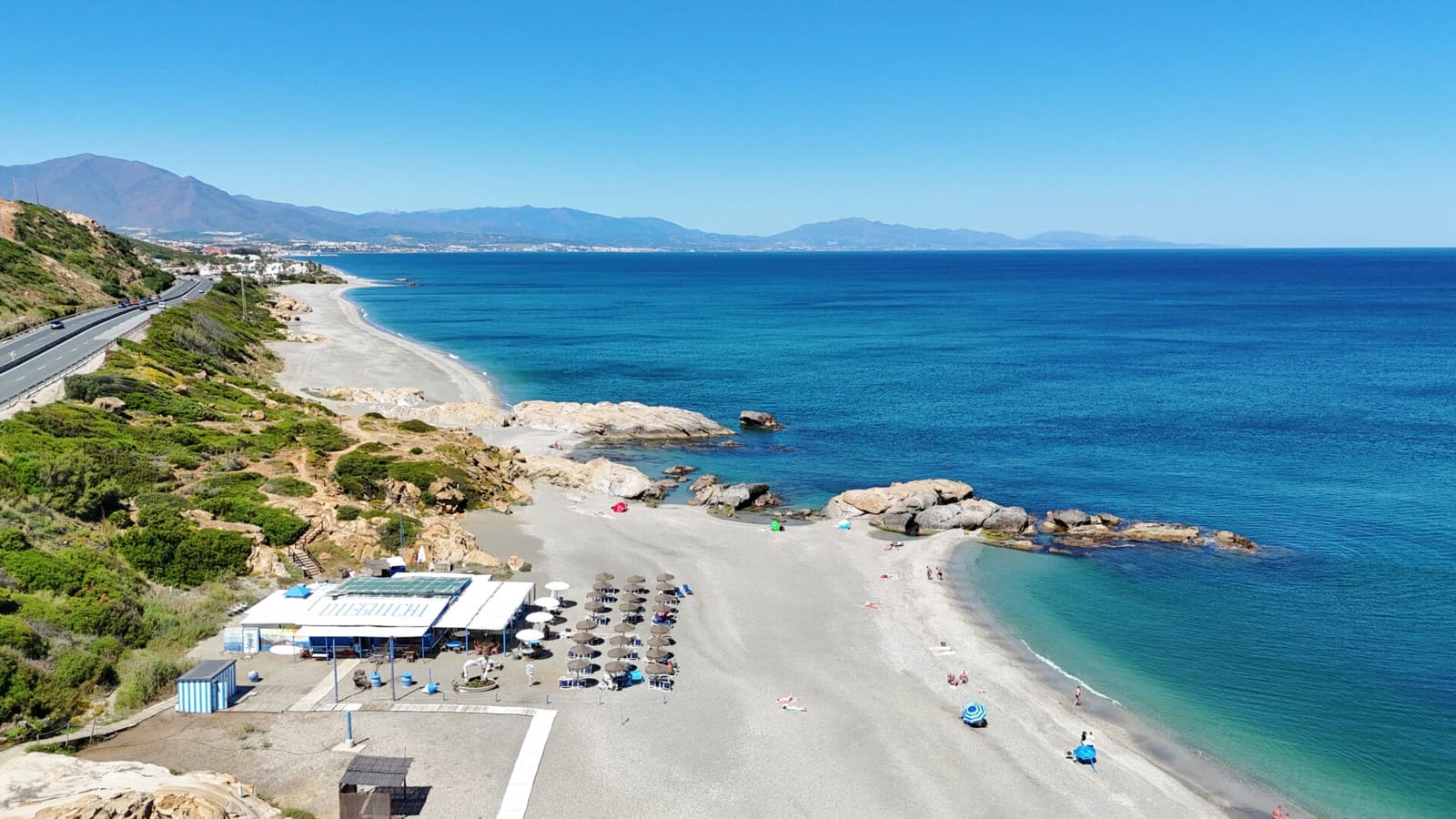 3 soveværelse Villa til salg i Manilva med swimmingpool - € 2.995.000 (Ref: 9003258)