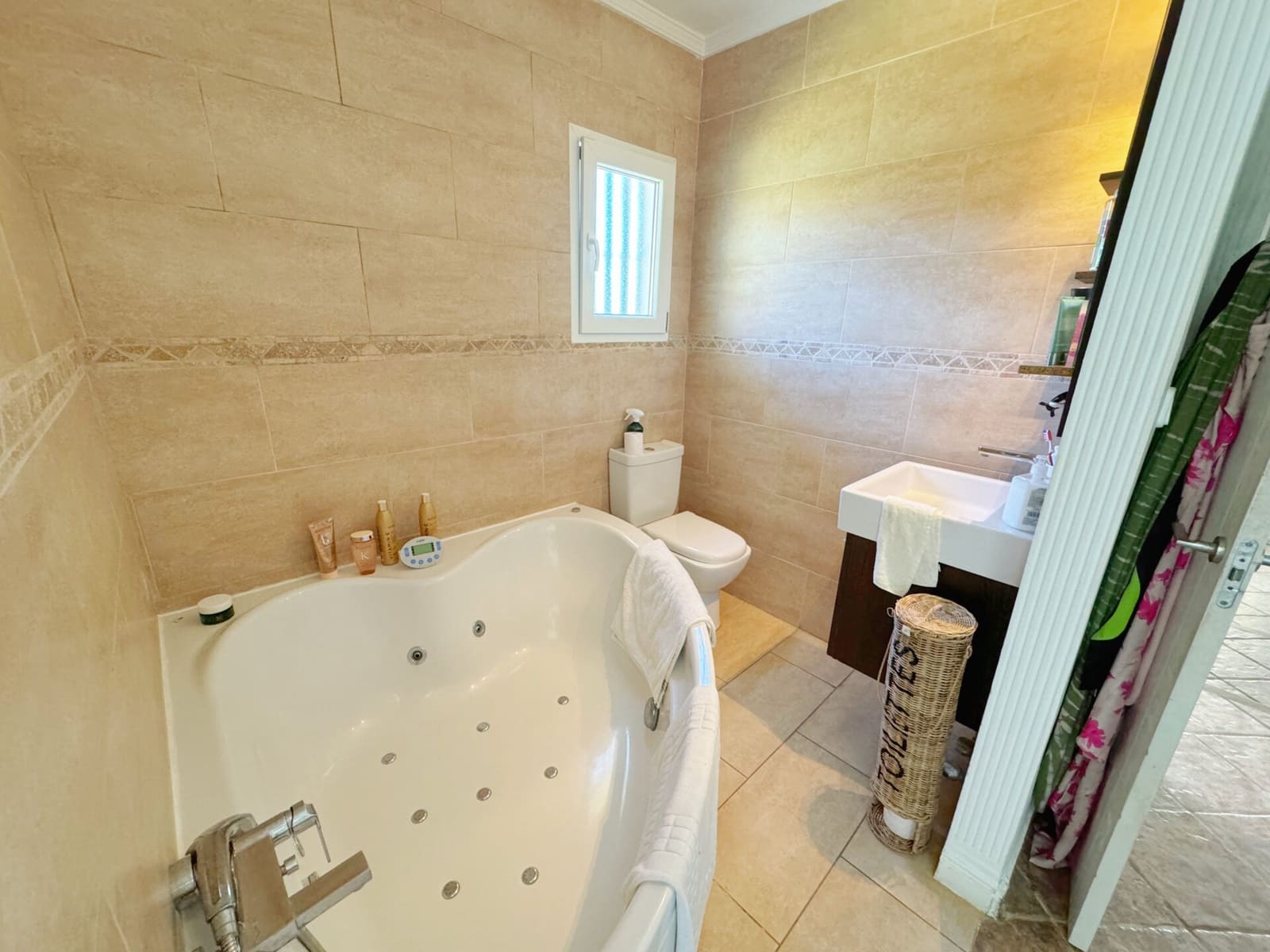 3 soveværelse Villa til salg i Manilva med swimmingpool - € 2.995.000 (Ref: 9003258)