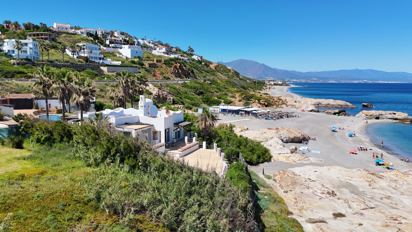 3 soveværelse Villa til salg i Manilva med swimmingpool - € 2.995.000 (Ref: 9003258)