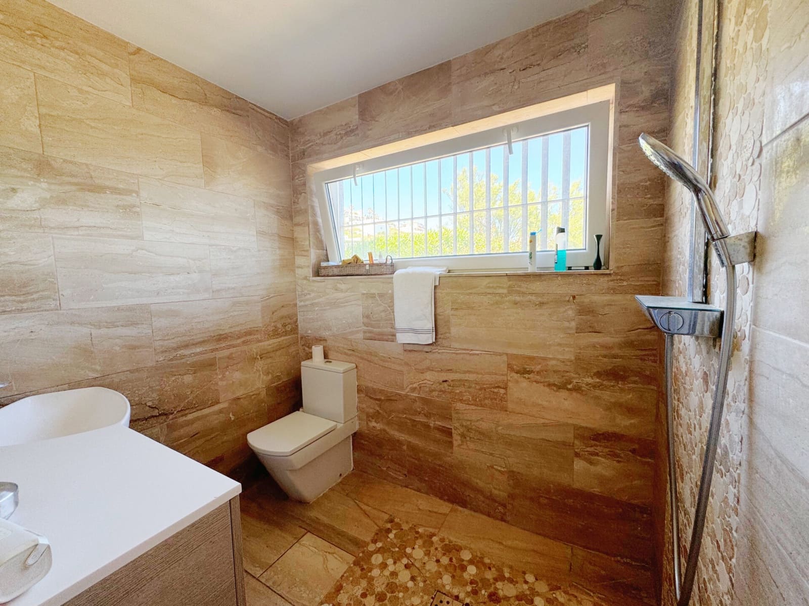 3 soveværelse Villa til salg i Manilva med swimmingpool - € 2.995.000 (Ref: 9003258)