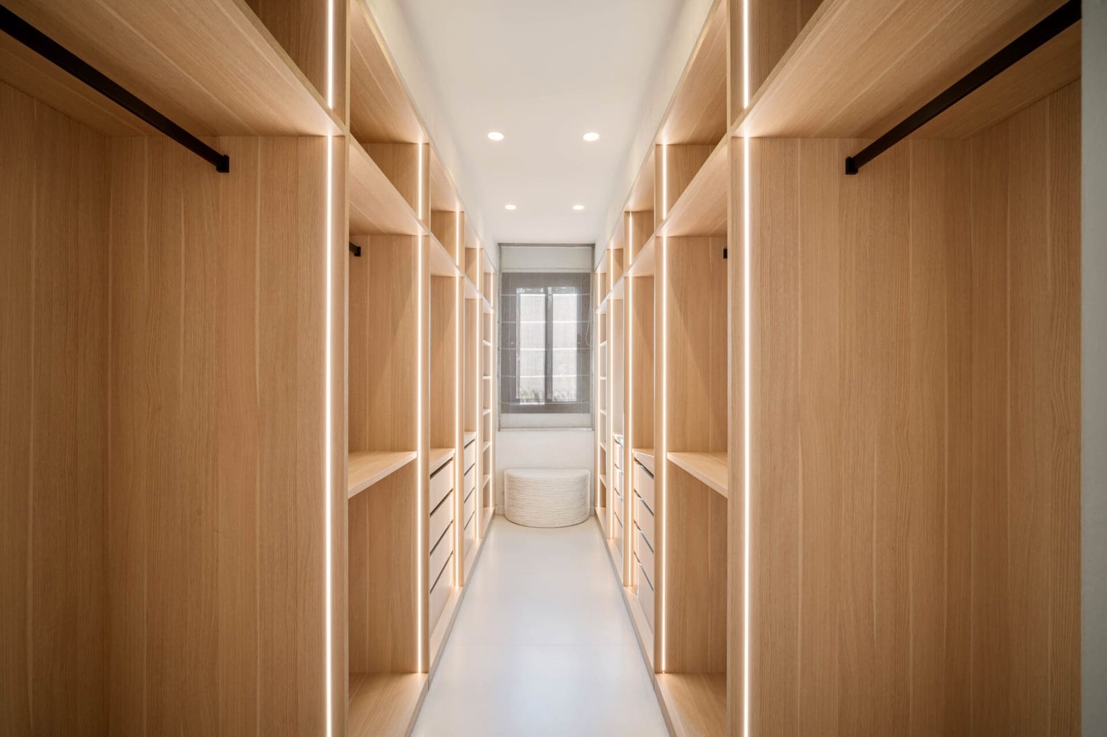 4 bedroom Villa for sale in Nueva Andalucia with pool - € 4,350,000 (Ref: 9007223)